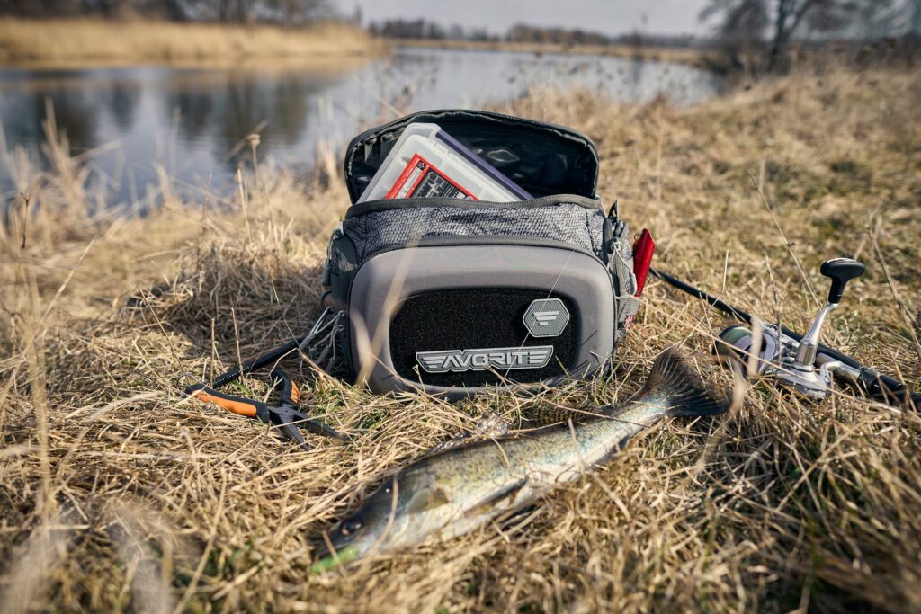 Favorite-Streamside-Hip-Pack-Large-3